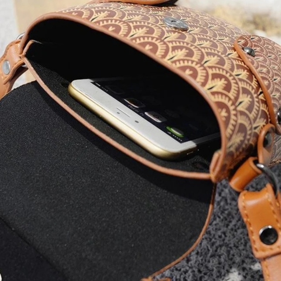 Owl Cross Body Purse - Picture 4 of 5